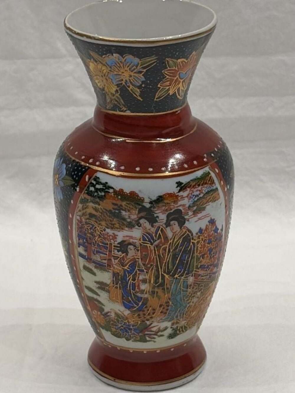 Vintage Japanese Satsuma Style Porcelain Bud Vase  Geisha Motif  Gold Accents